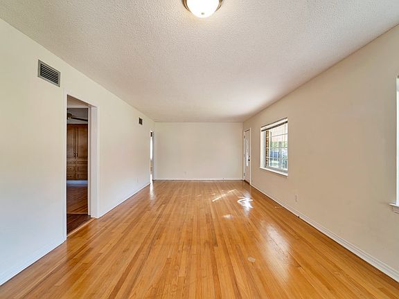 2nd image of 2770 N Grafhill Dr