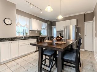 213 Reservoir Rd #1, Brookline, MA 02467