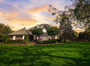 900 Anderson Dr, Libertyville, IL 60048