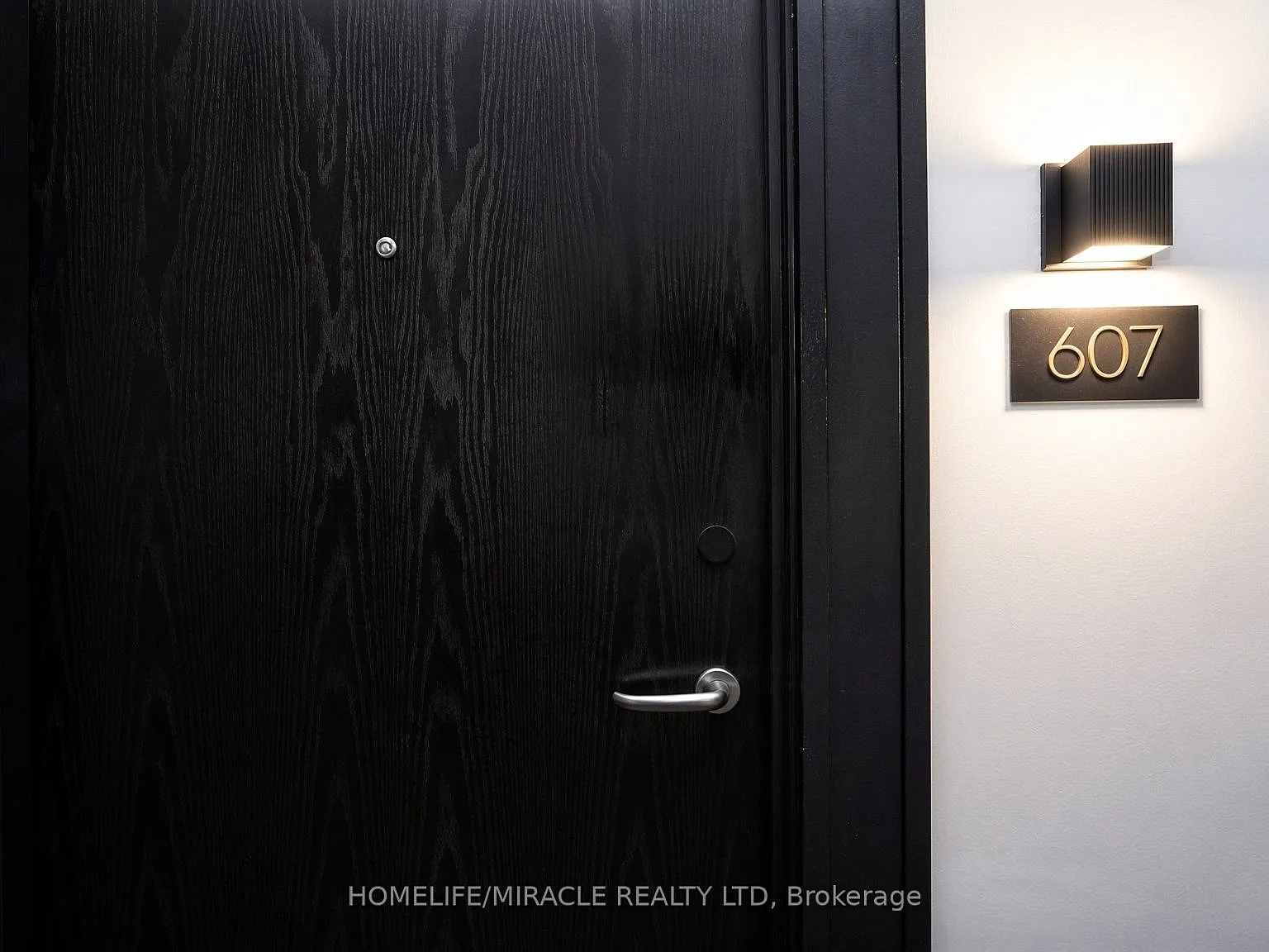 2 bed, $2,600 — Photo 2