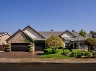 231 W Serena Ave, Clovis, CA 93619