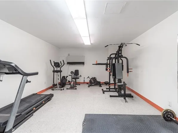 4050 Nostrand Avenue image 7 of 8