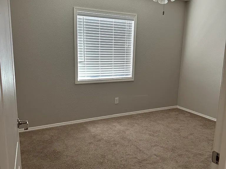 9597 E Kirschenman Rd — Photo 33