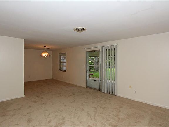 3rd image of 1208 Lincoln Park Blvd