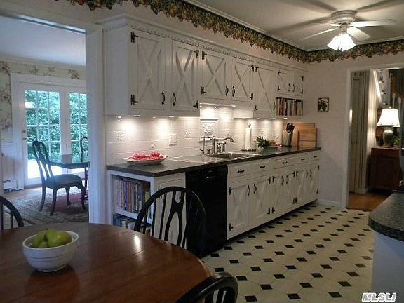4th image of 26 Richmar Dr