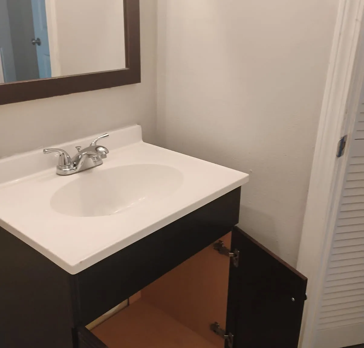 3 bed, 1300 sqft, $1,350 — Photo 3