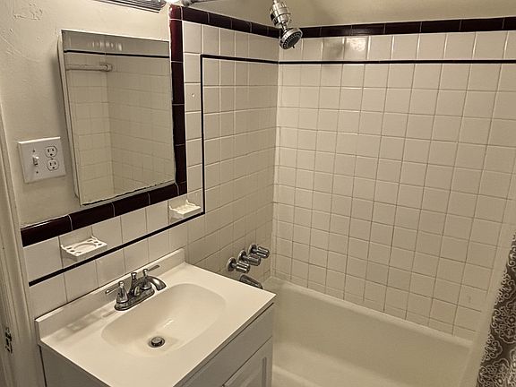 5th image of 4601 Harvard Rd #3