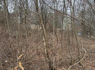 W Pine St, Coal Township, PA