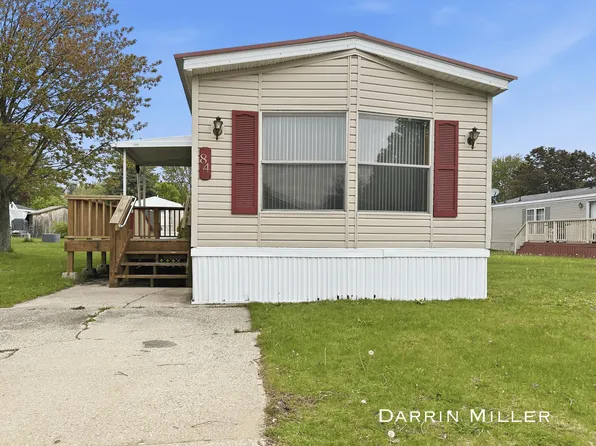 84 Maple Ct, Muskegon, MI 49445