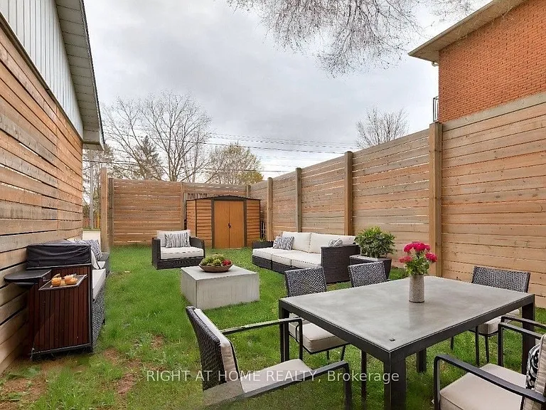 484 Speedvale Ave E #LOWER — Photo 11