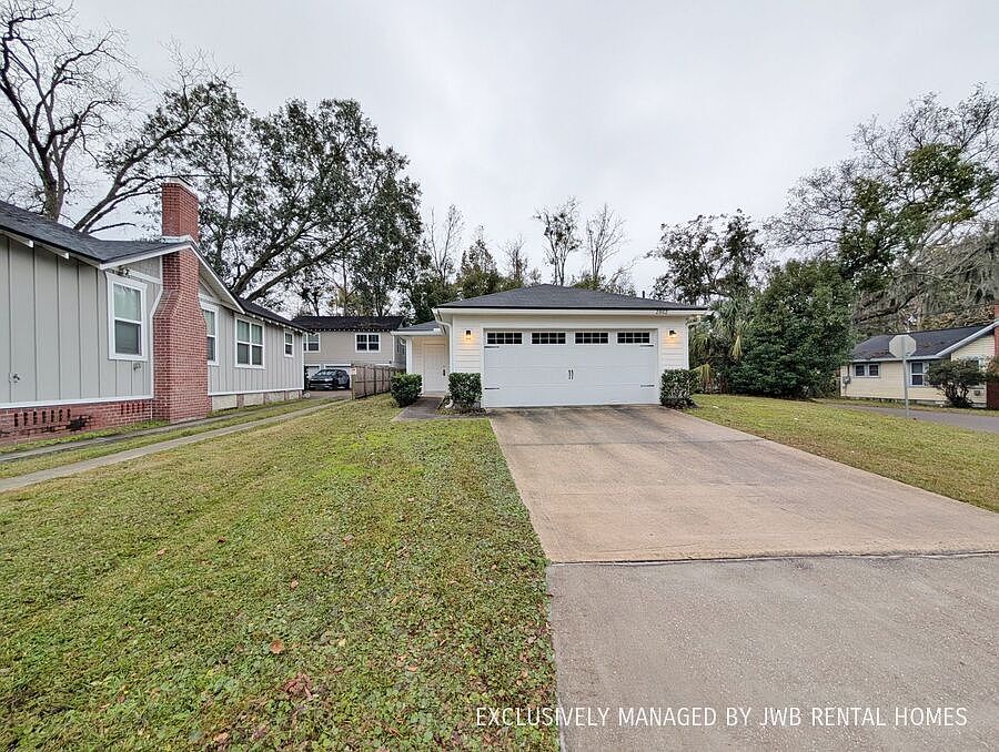 1st image of 2862 Rosselle St