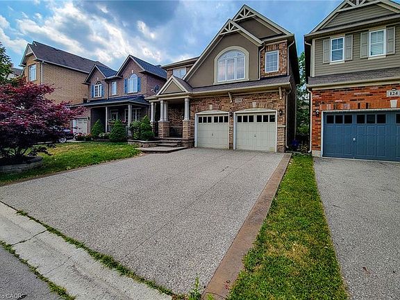3rd image of 128 Montreal Cir