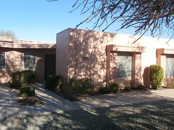 2nd image of 10530 W Palmeras Dr