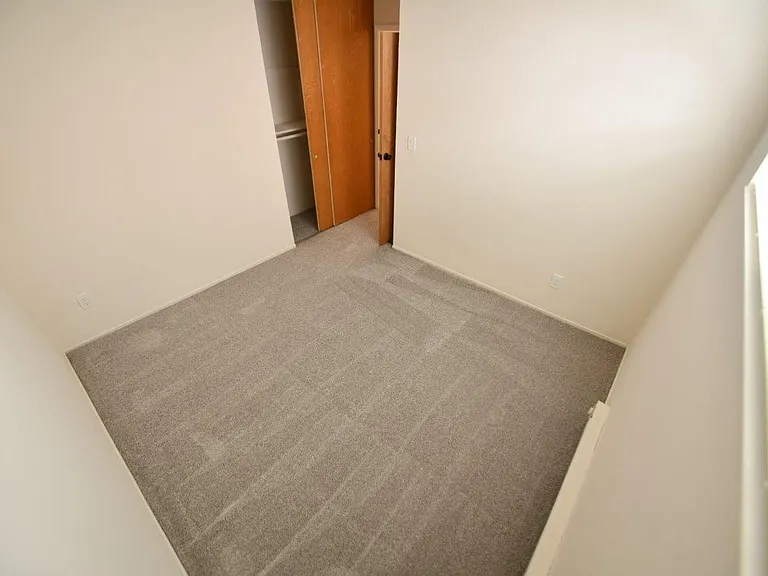 2537 Regent St — Photo 12