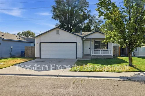 1020 Aspen Grove St Photo 1
