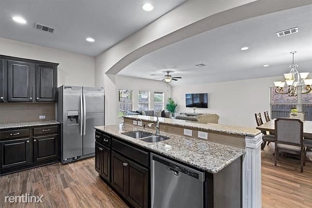 1st image of 120R Sawtooth Dr