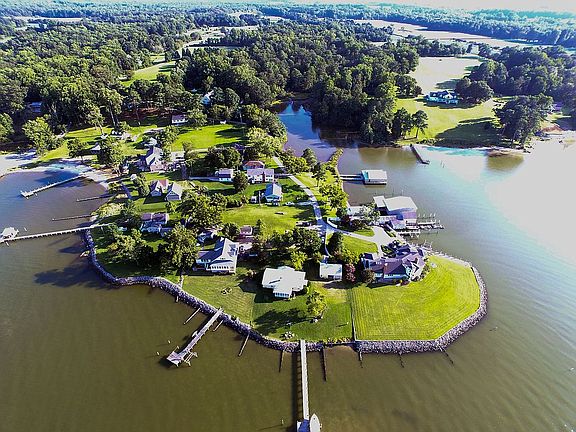 aerial view - middle house