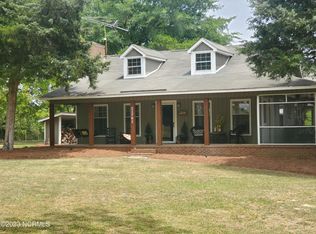 21701 Bunch Rd, Laurel Hill, NC 28351