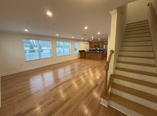 401 Paine Ct, Chestnut Hill, MA 02467