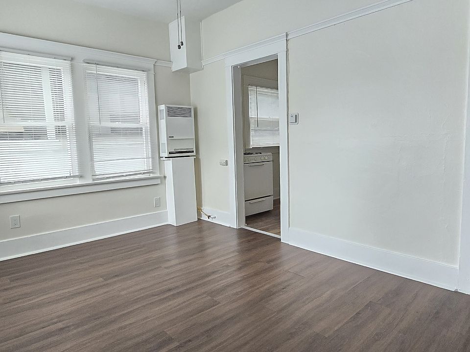 1st image of 959 E Broadway #11114350
