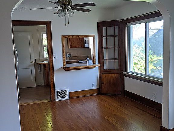 3rd image of 3313 Menominee St