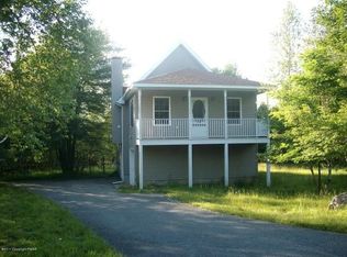 1346 Mathews Dr, Blakeslee, PA 18610