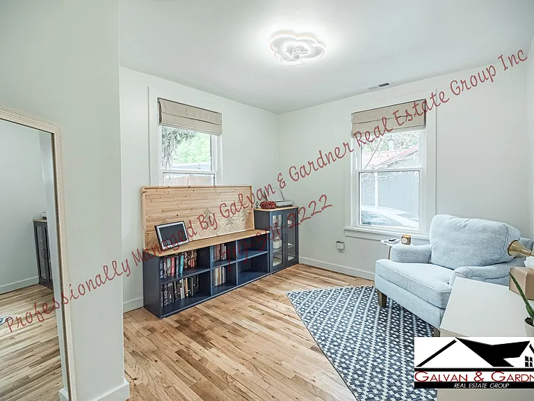 307 N 28th St — Photo 14