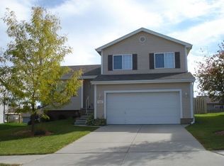 7953 Bartlett St, Omaha, NE 68122