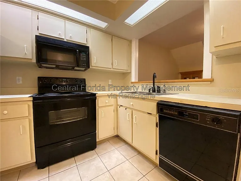 587 Northbridge Dr — Photo 14