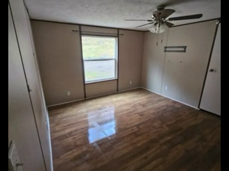 8 Otter Ln — Photo 2