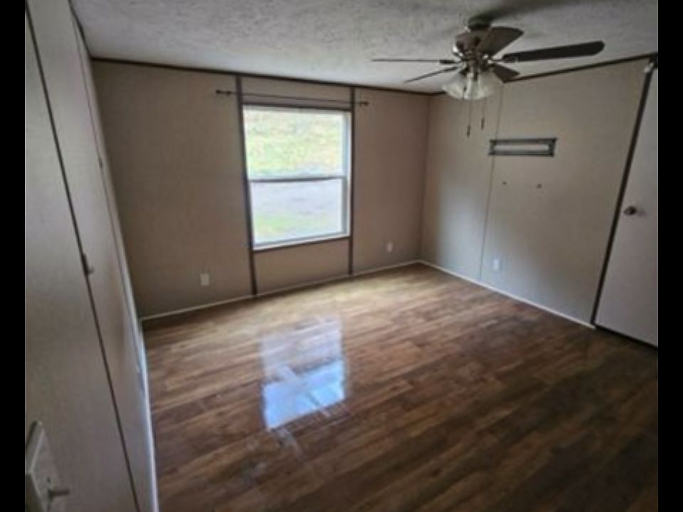 2nd image of 8 Otter Ln