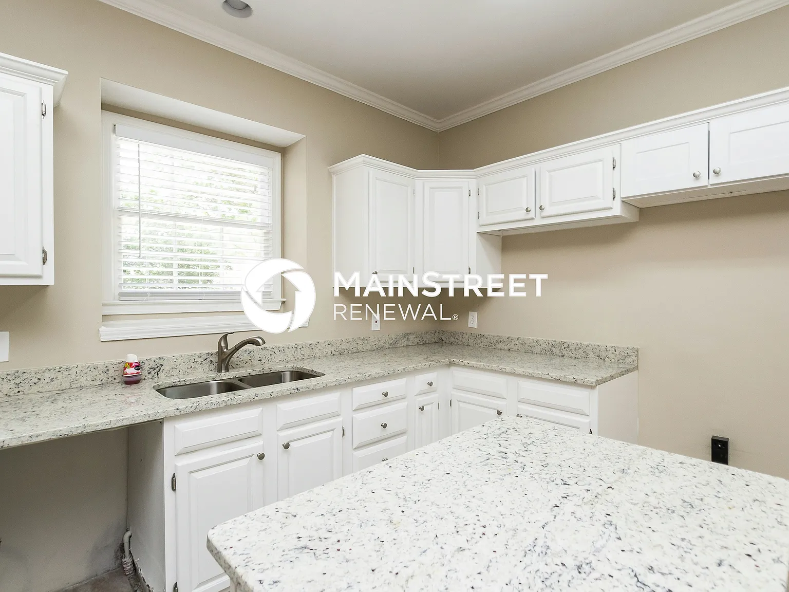 12191 Olmstead Dr — Photo 4