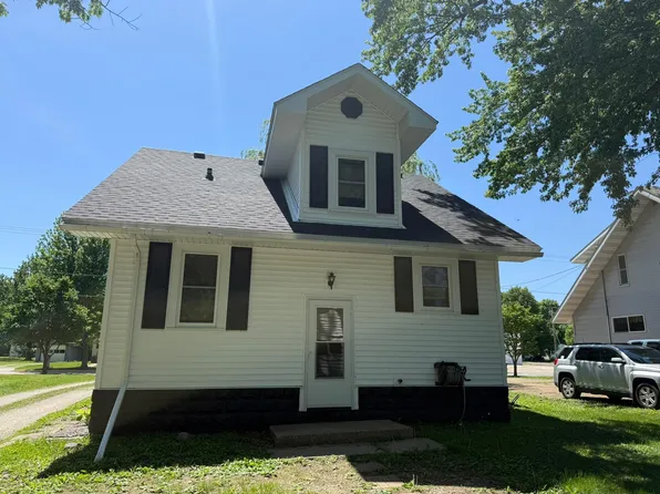 211 2nd St SE, New Richland, MN 56072