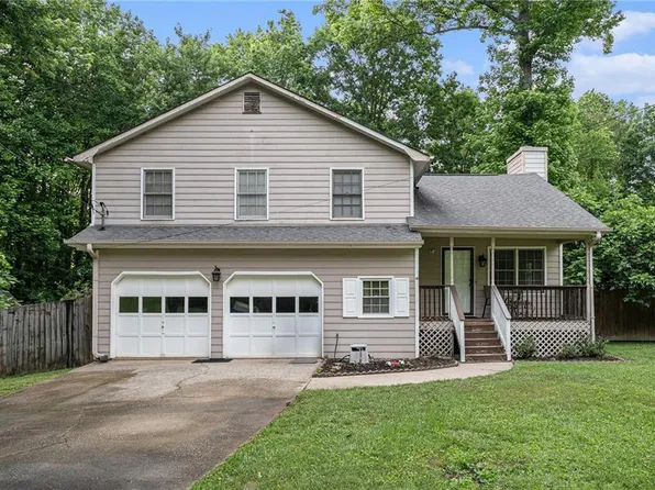 1888 Kelvin Dr, Lawrenceville, GA 30043