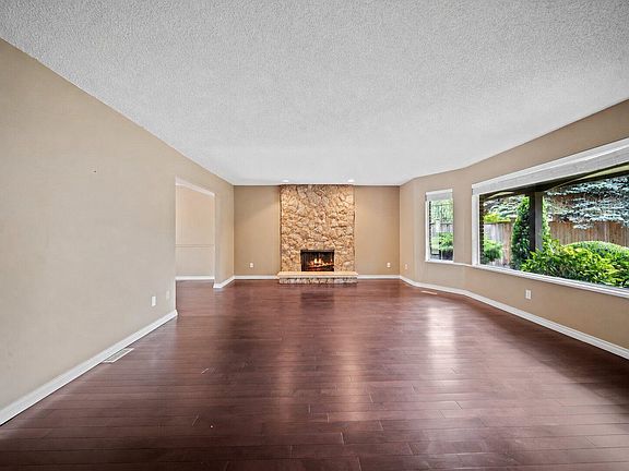3rd image of 4237 Candlewood Dr