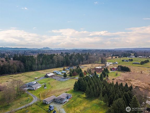 4th image of 30831 76th Avenue NW