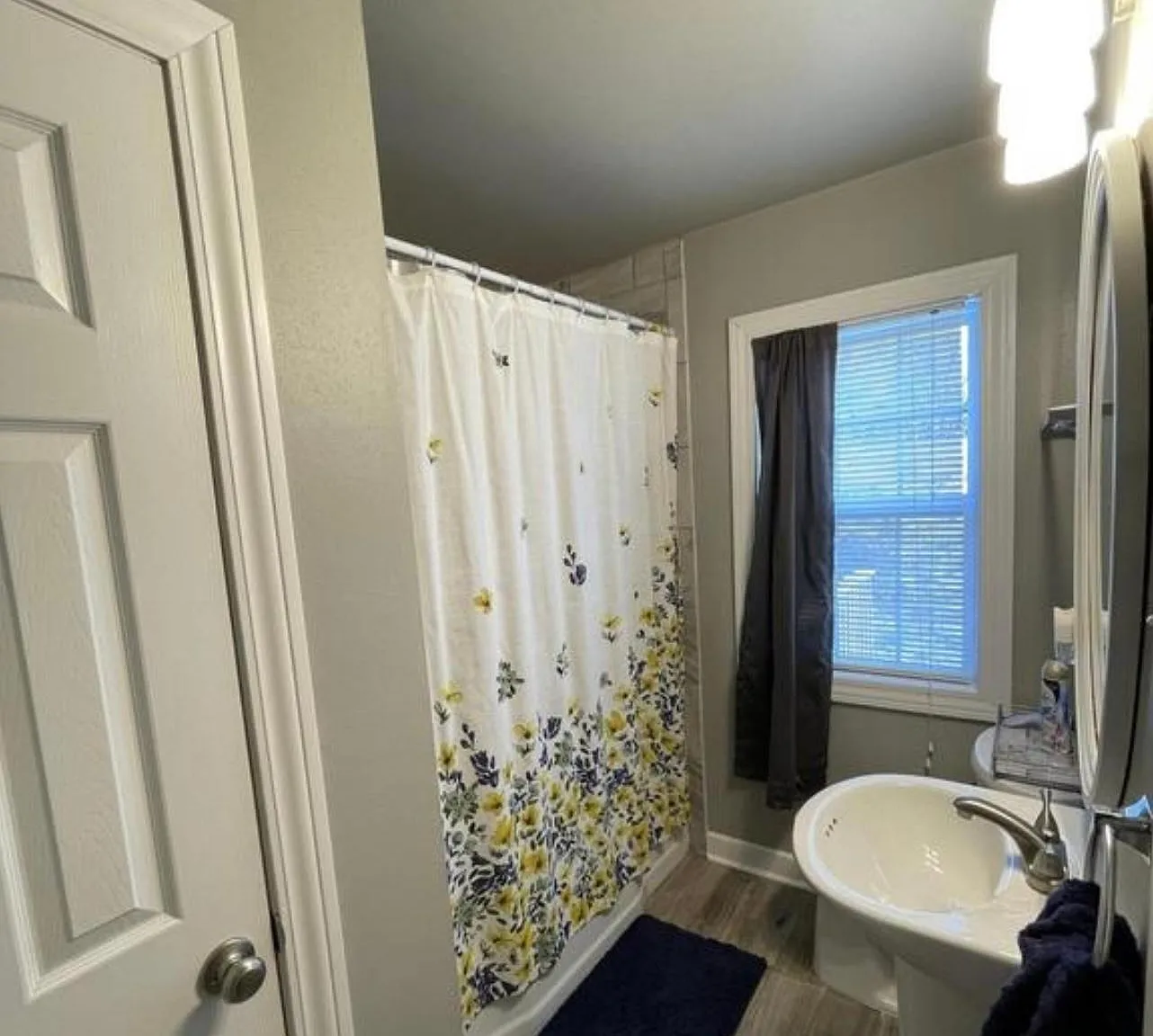 1403 E Elm St — Photo 2