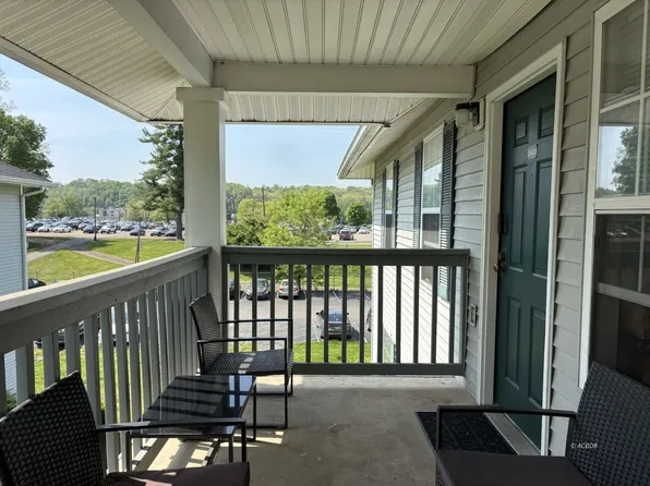 15 S Shafer St APT 1405, Athens, OH 45701