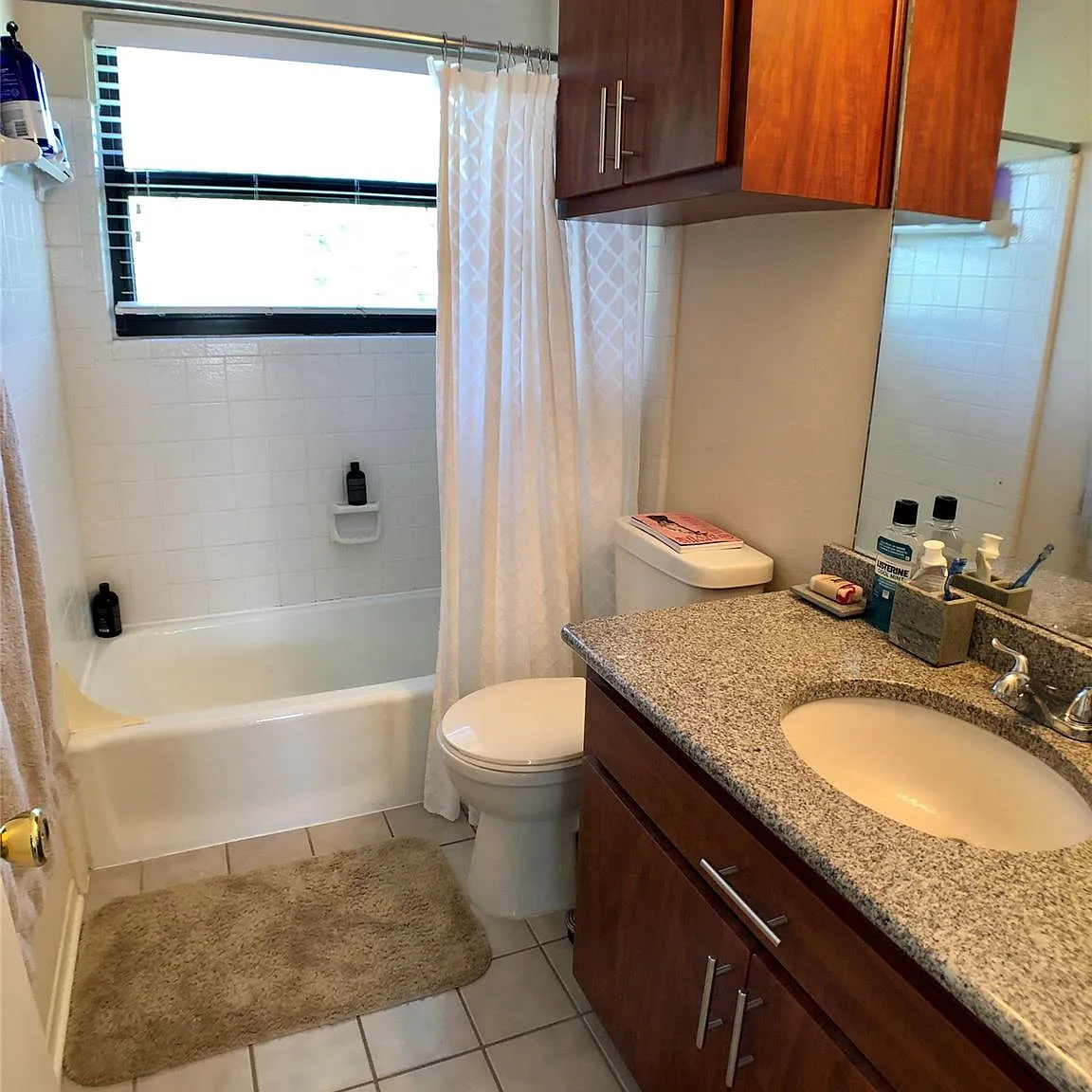 3 bed, 2.5 bath, 2523 sqft, $2,300 — Photo 2