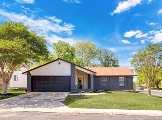 11403 Black Fox Dr, San Antonio, TX 78245