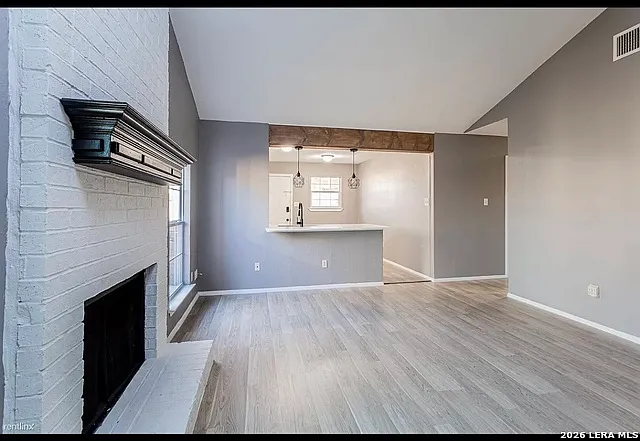 4900 E Stassney Ln — Photo 13