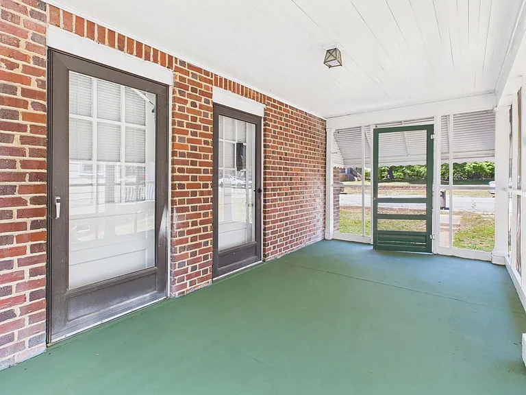 512 Maple St — Photo 22