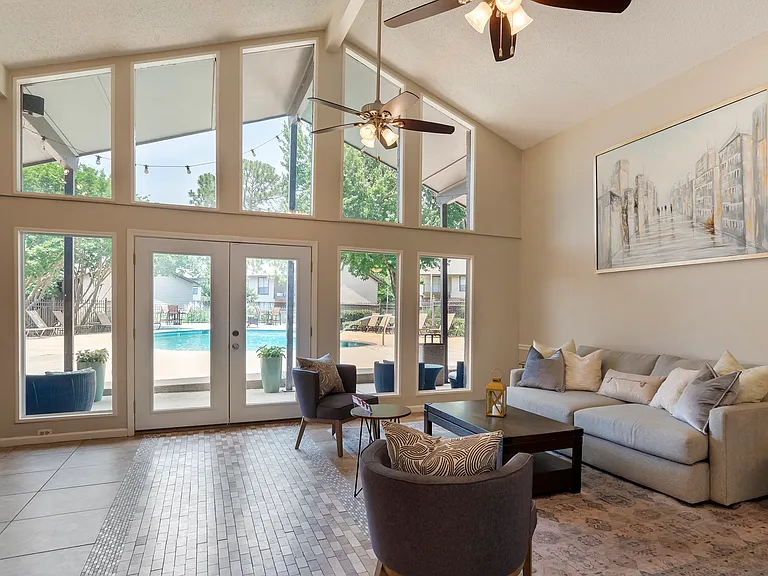 Lakeshore Landing Apartments — Photo 6
