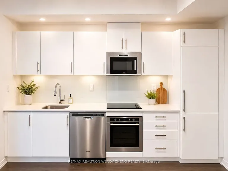 460 Adelaide St E #1219 — Photo 6