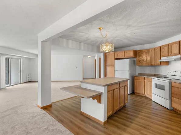 2155 6th Ln SE APT 101, Cambridge, MN 55008