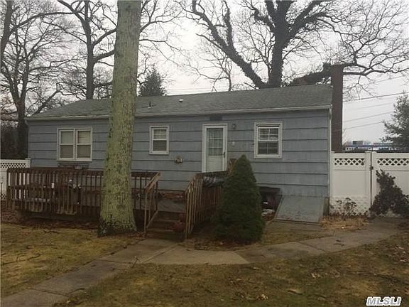 3rd image of 7 Warren Ave