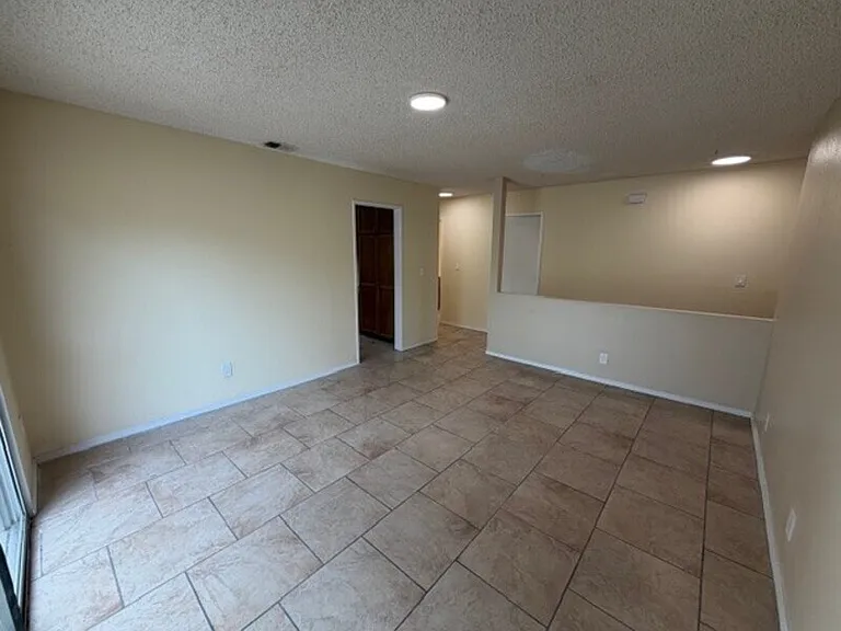 1609 Grove St #B — Photo 21