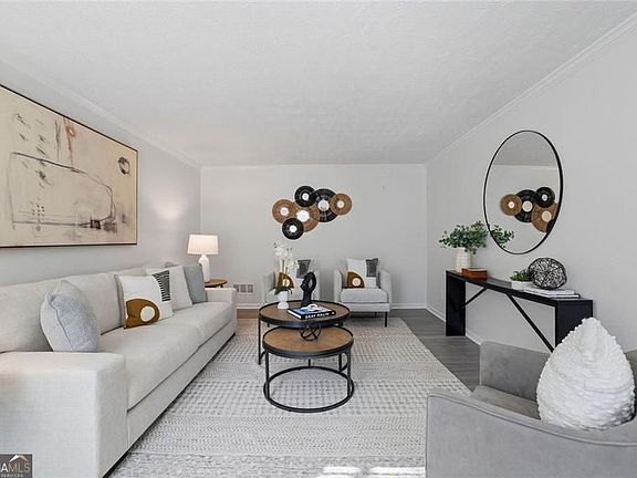 3rd image of 4645 Riveredge Cv