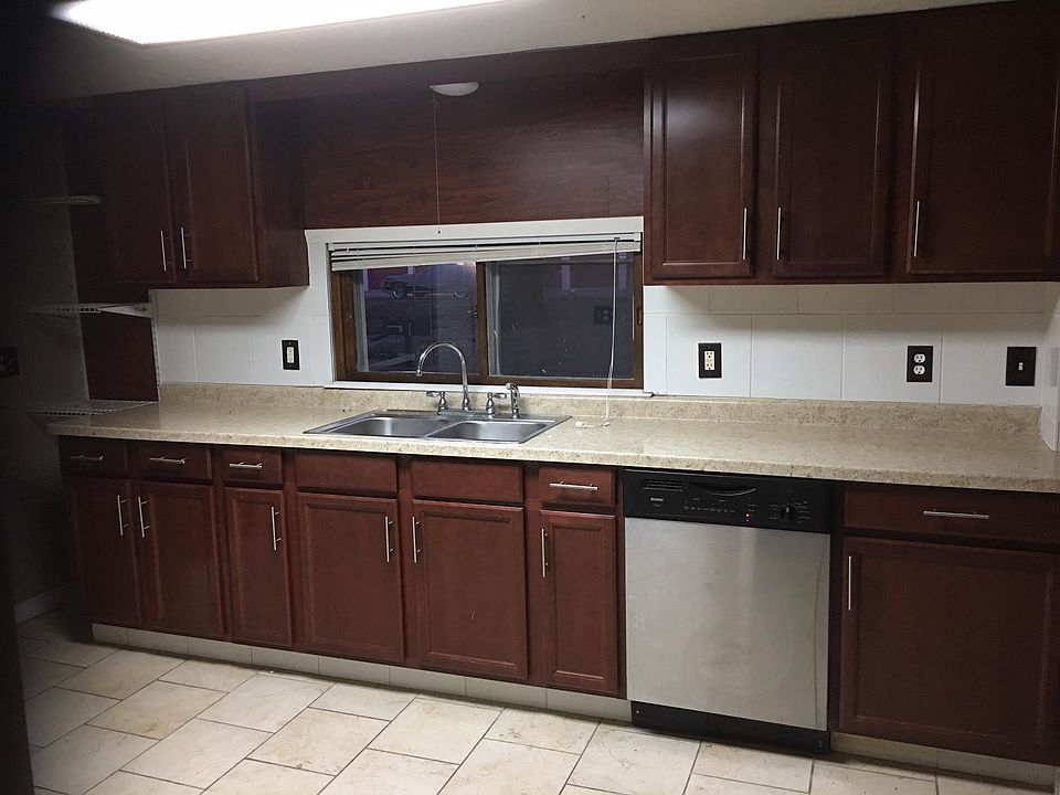 2nd image of 1332 Winnette Dr