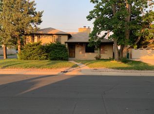 1090 Kingston St, Aurora, CO 80010